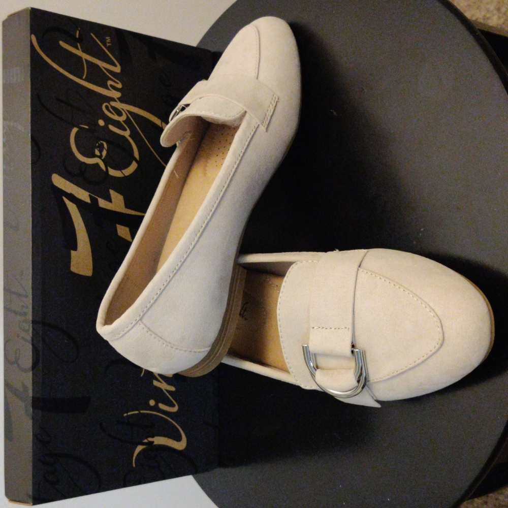 Neutral sand loafers